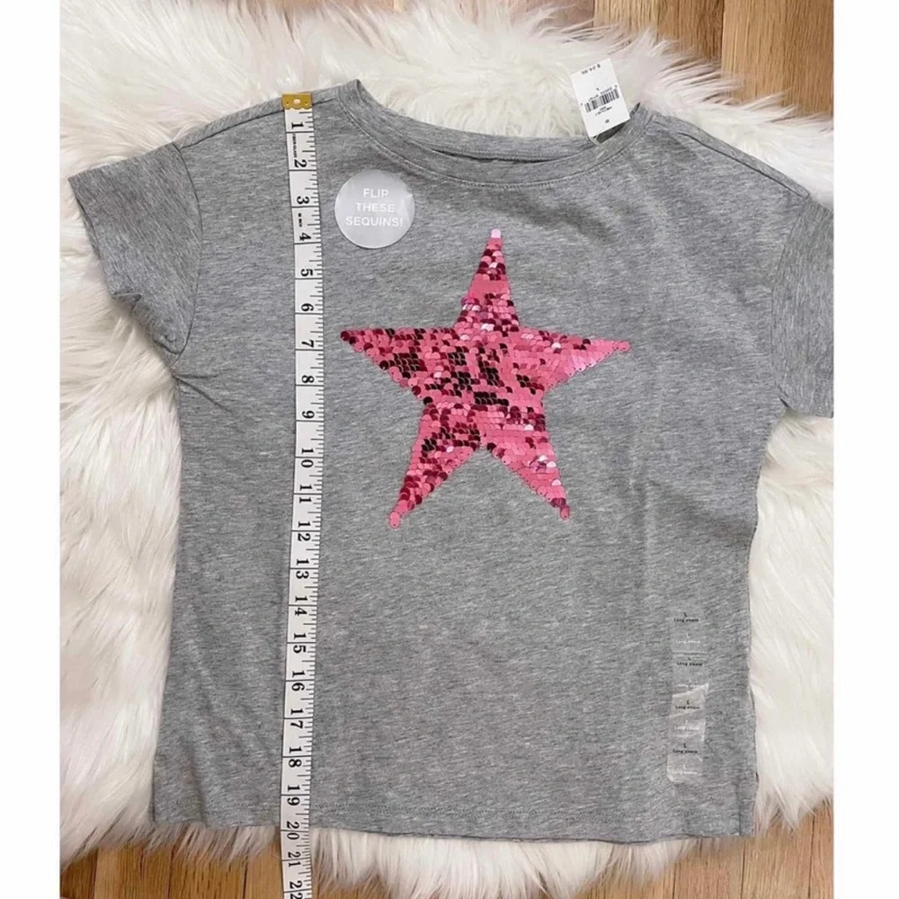 GAP Girls Flippy Sequin Graphic T-Shirt in Gray
